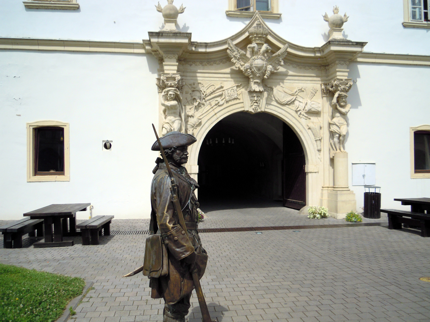 112-113-DSCN5937